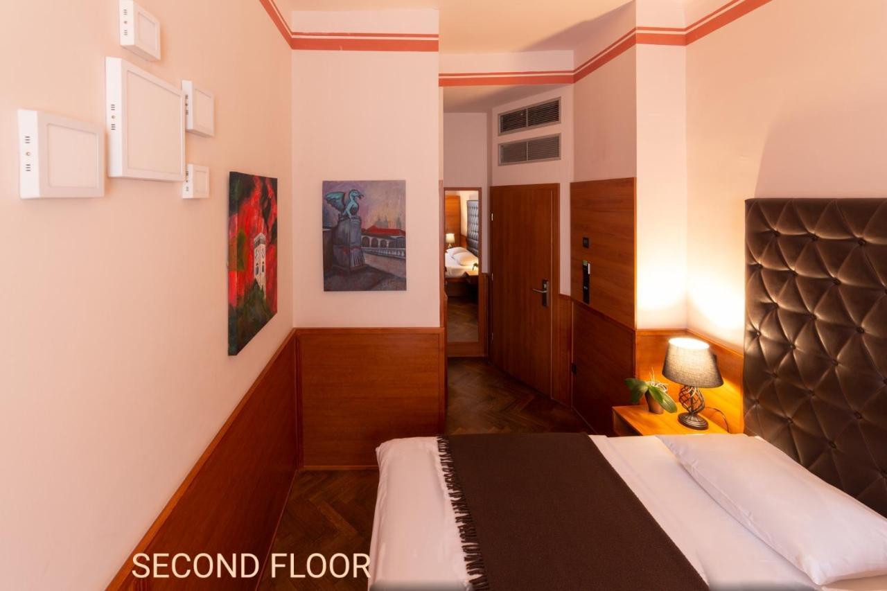 Center Hotel 3*