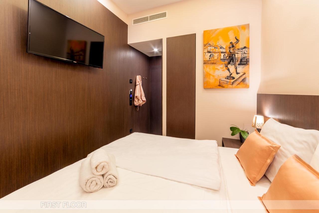 Hotel Center